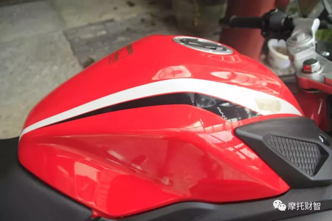 最新款隆鑫无极300rr,无极300rr19款和20款有什么区别吗