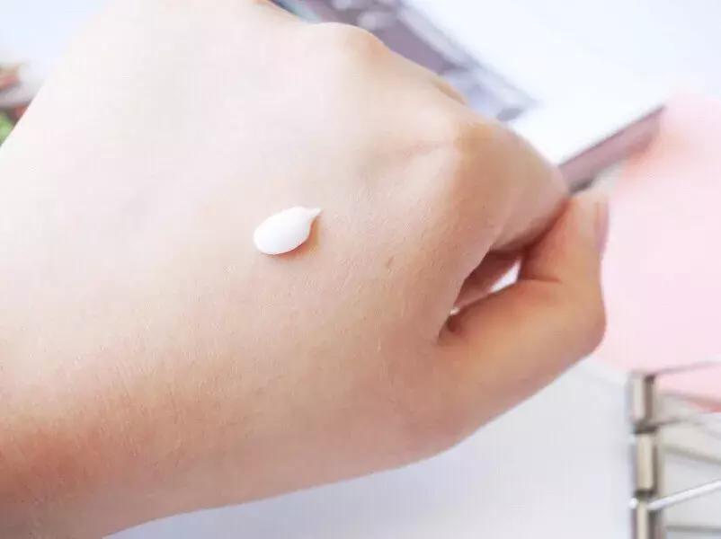 林允化妆品上万,林允戚薇网购