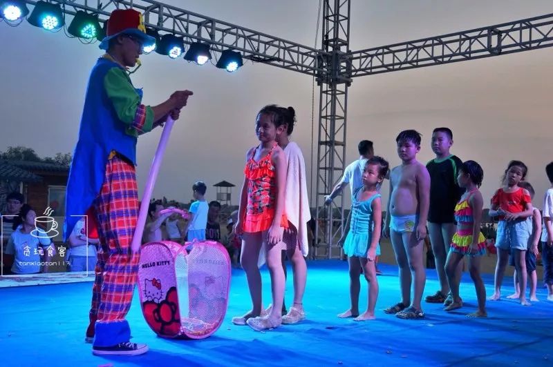 暑期去山东龙口,拍ins风网红大片,看没有游客蔚蓝大海!