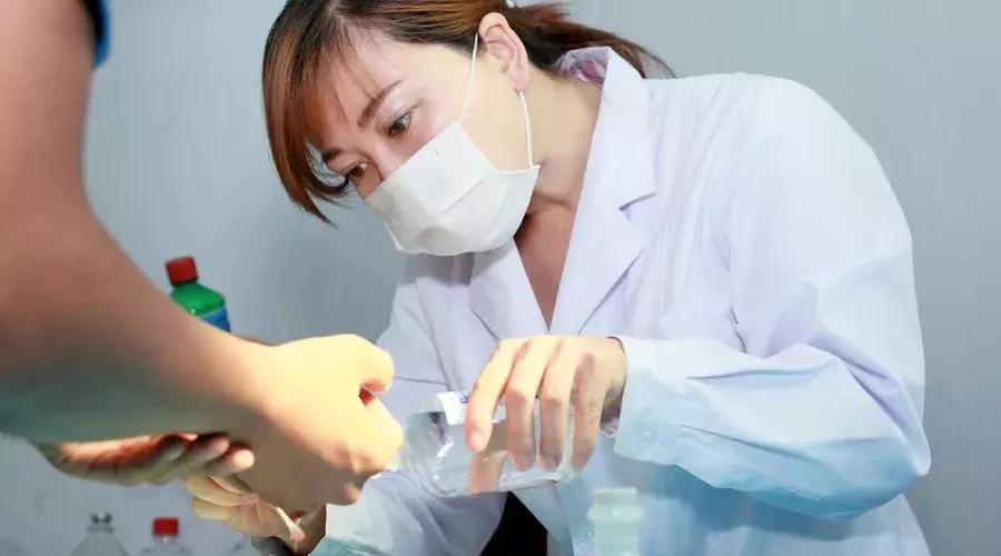 糖友伤口愈合处发红如何消除,糖友出现伤口难以愈合