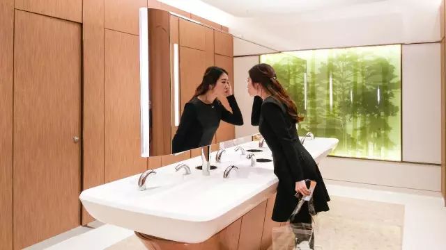 一篇有“异味”的测评文章，慎点！