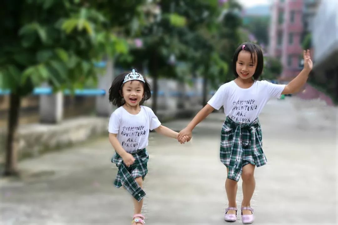 儿童换新牙长歪了怎么办,一不小心把牙给弄断了怎么办