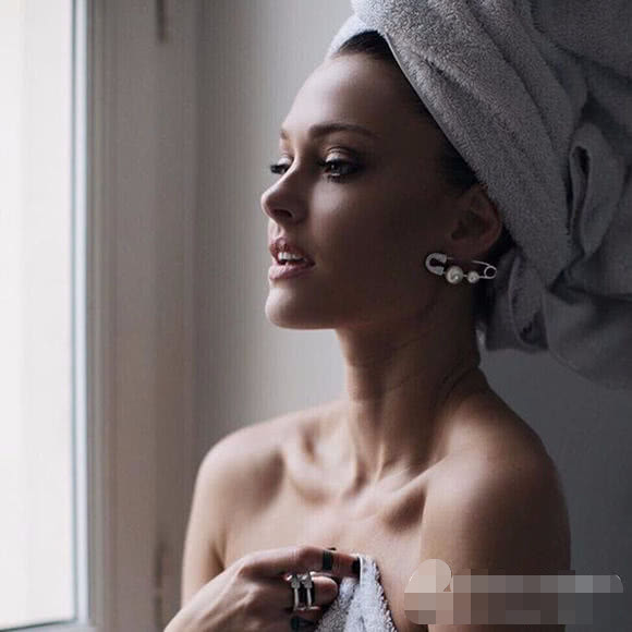 王菲回形针耳环,王菲回形针