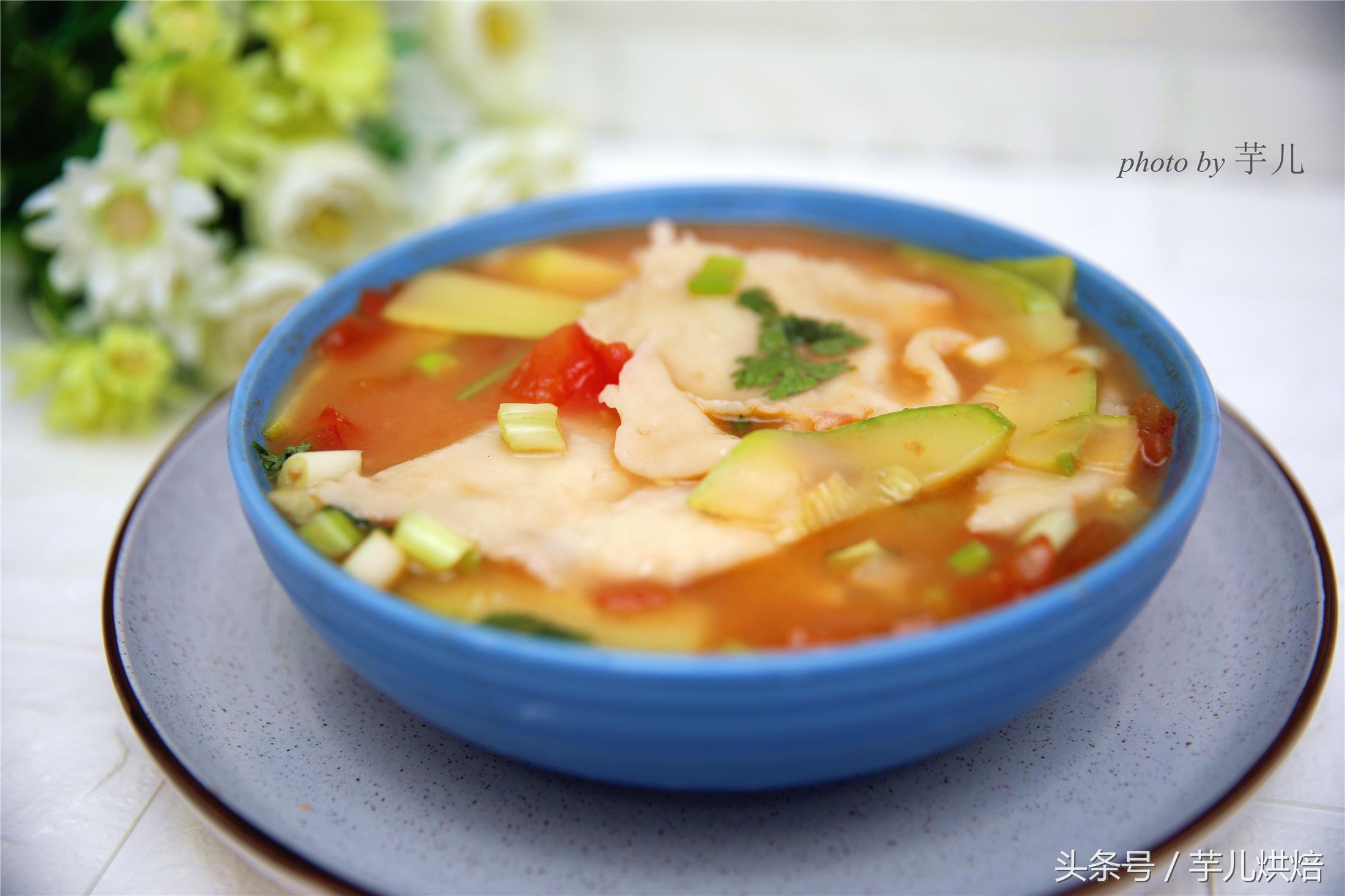 新疆鸡蛋西红柿面片汤,番茄面皮疙瘩汤