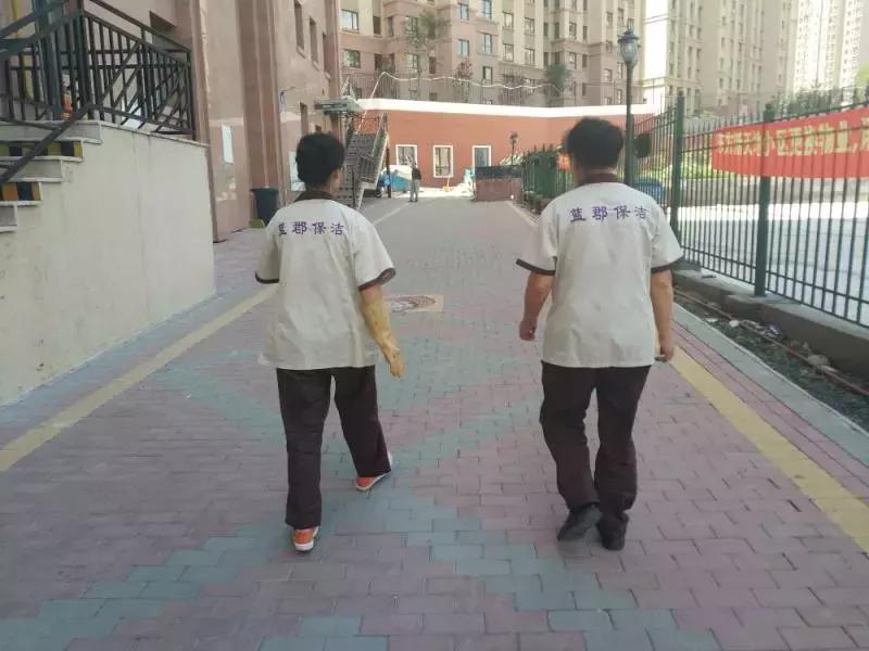 奇葩一个小区两个门禁,奇葩的小区