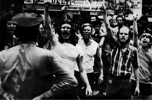 同性恋怎么就不能踢球了