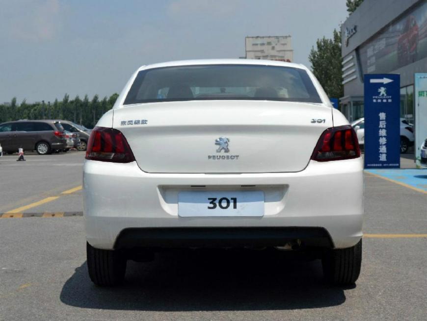 10万左右操控性价比高的车,标致301操控性能怎么样