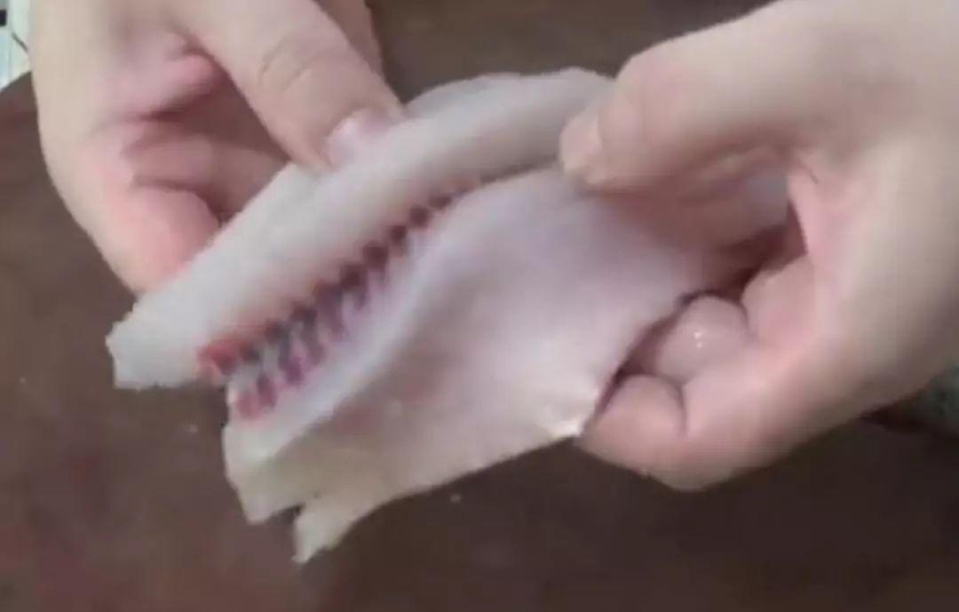 松鼠鱼的正宗做法,松鼠鱼的真正做法专业厨师教你做