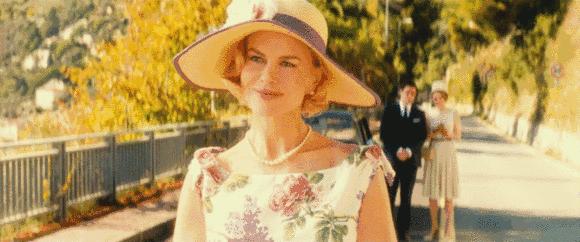 女明星都用什么防晒霜,女明星推荐的防晒霜女童