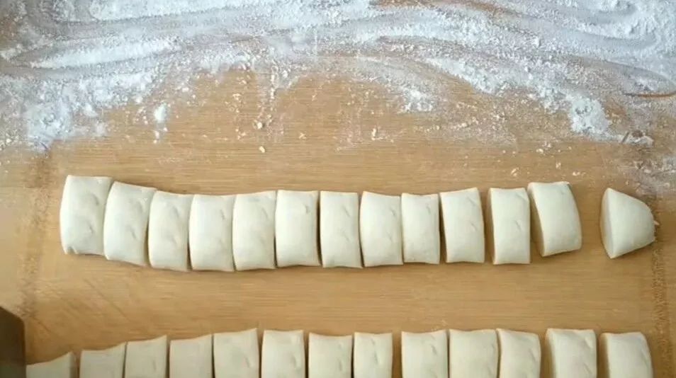 做水煎包须知：底金黄焦脆不糊，皮松软白嫩，肉馅不腥不腻