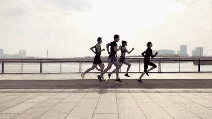 踢球猝死该怎么处理,踢球猝死或病危的案例