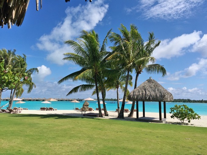 大溪地最接近天堂的地方,大溪地波拉波拉岛泳池