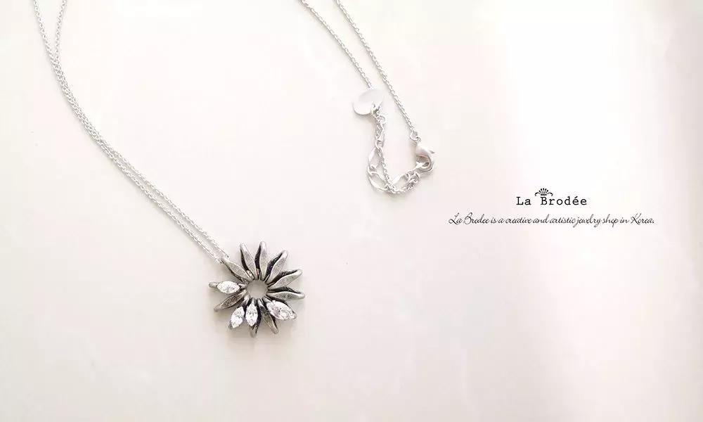 流行饰品小众设计,十个小众又精致的饰品品牌