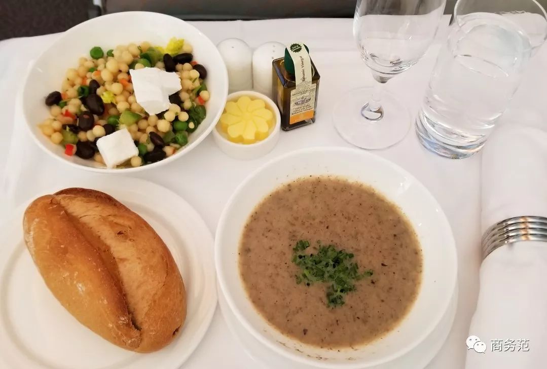 阿联酋航空豪华经济舱体验,阿联酋航空奢华