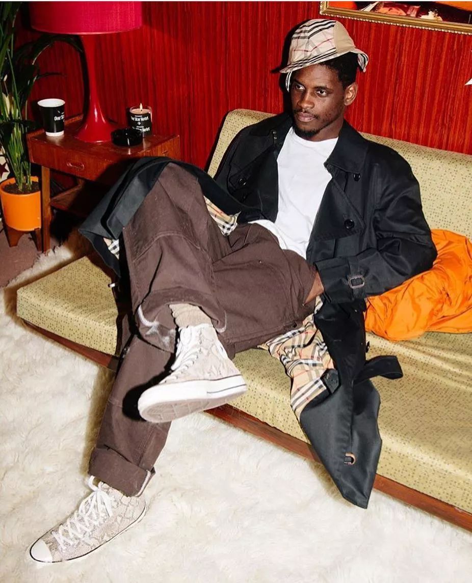 鞋圈娴妃Converse复宠了，麦莉甜茶美渣纷纷上脚！