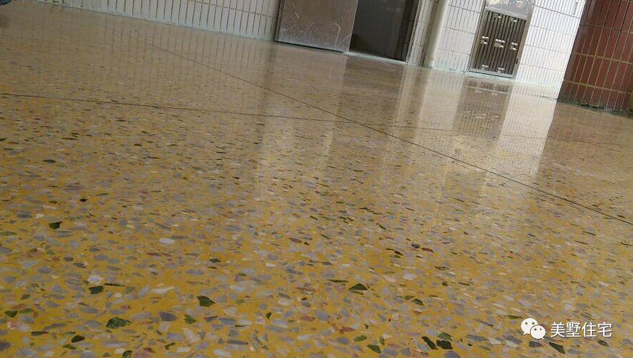 如何应对下雨返潮建房,农村房子地面返潮如何补救