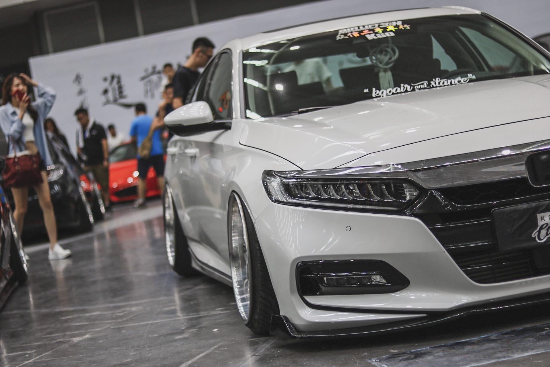 本田10代雅阁国内首改，花费7万将车打造成精品姿态！