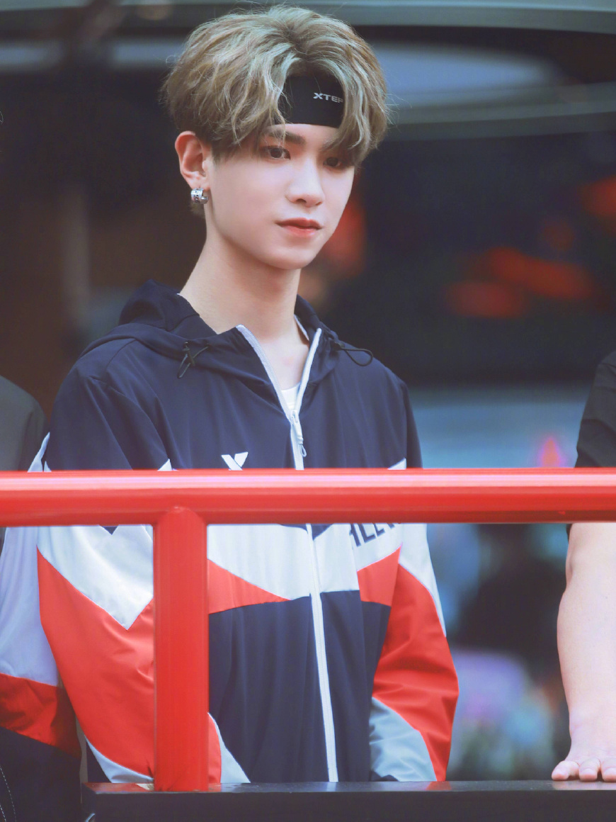 justin朱正廷综艺节目,朱正廷justin偶练出场视频