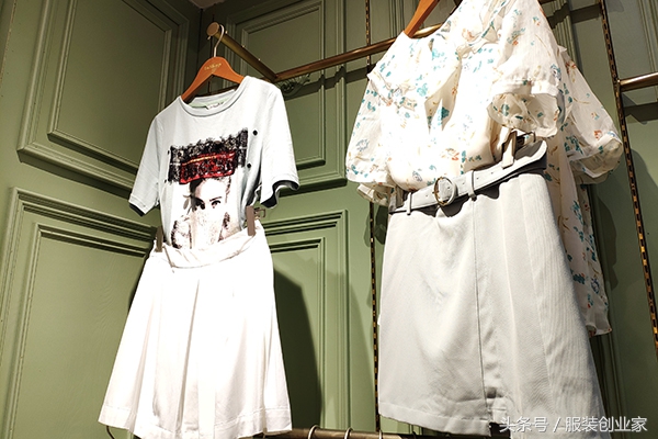 新手小白想学开服装店进货技巧,开服装店的进货技巧