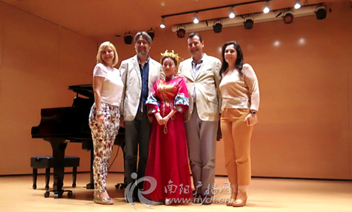 南召褚洪莹,褚洪莹