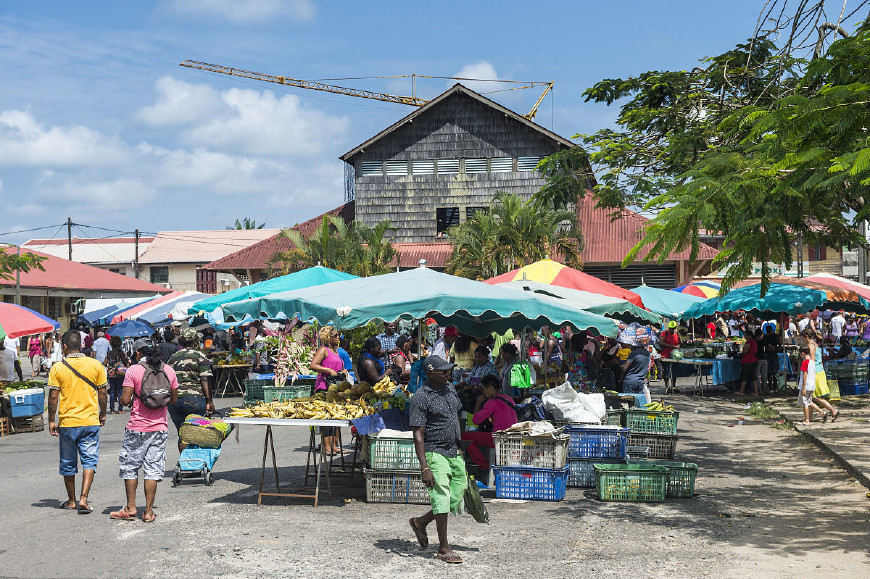 这是世界上最淡定殖民地，大国求着盼其独立，民众说：我们又不傻