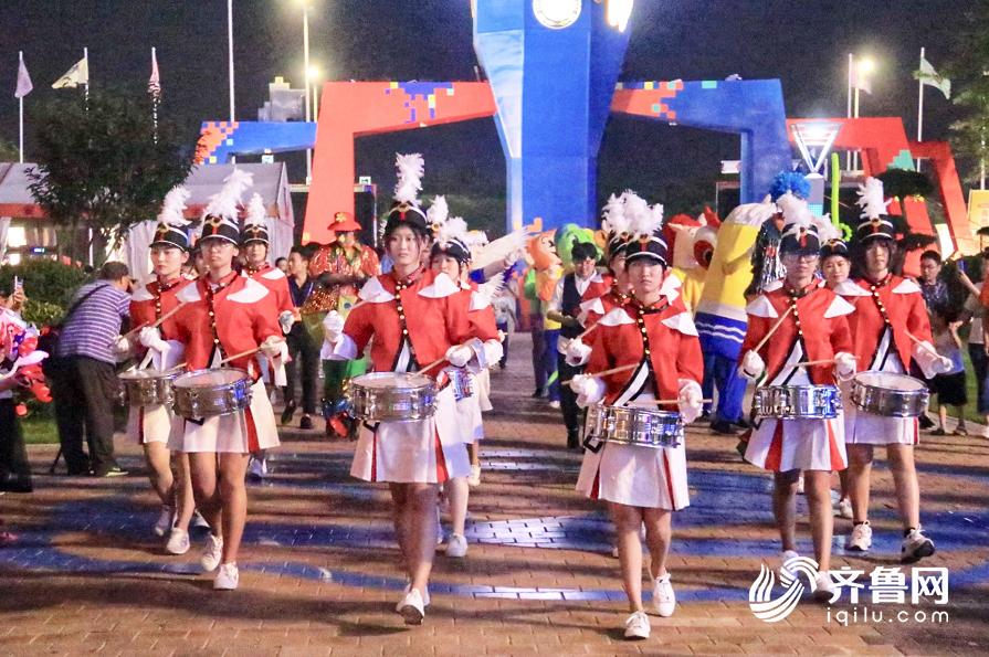 青岛啤酒节敲鼓,青岛啤酒节艺术巡游