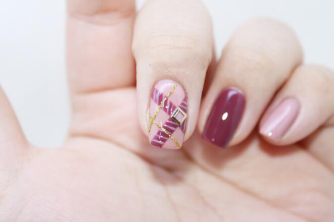 线条格纹美甲教程,美甲格纹款式图片大全