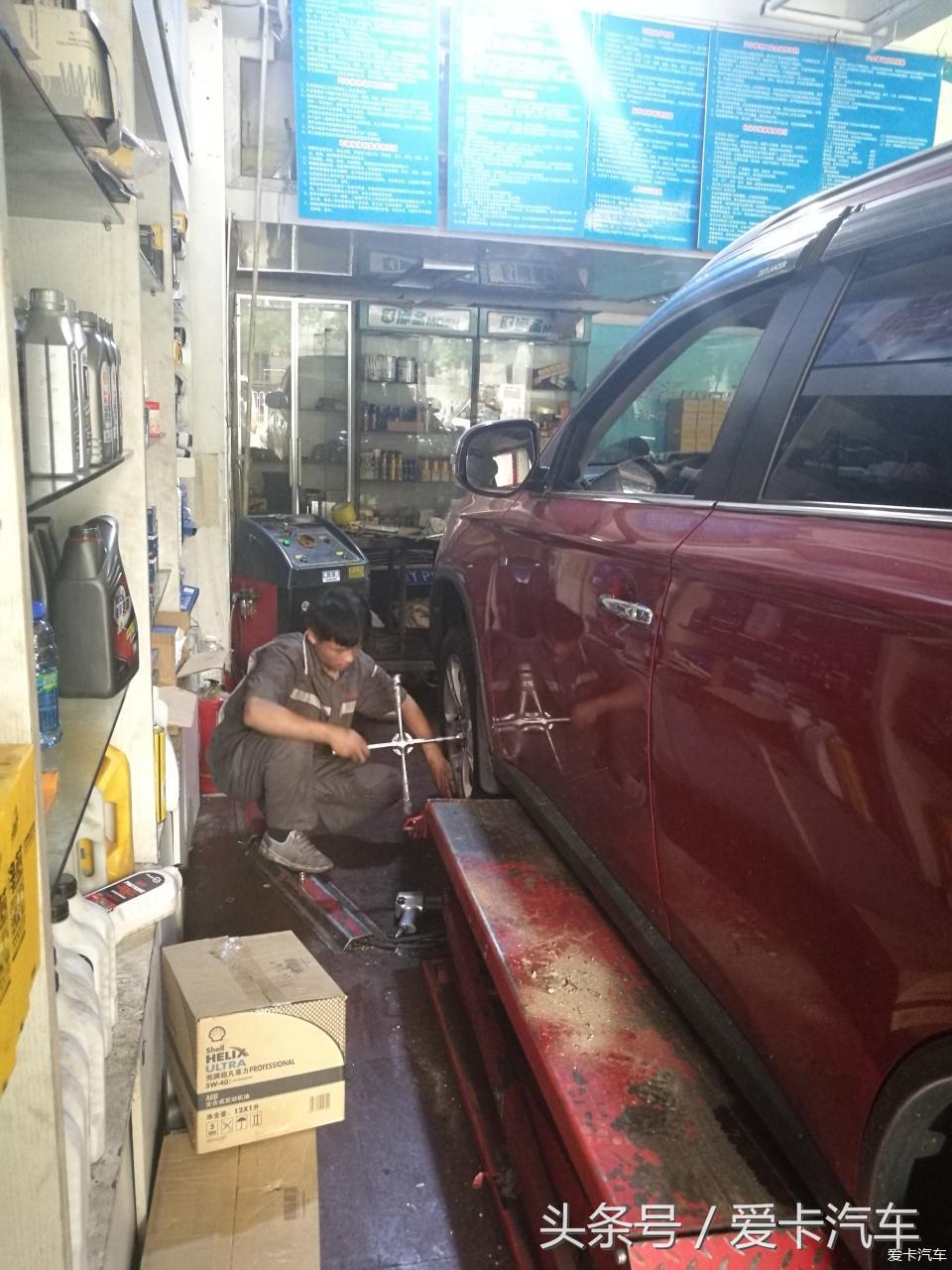 三菱欧蓝德19款的怎么换胎,欧蓝德质保期内轮胎是否免费更换