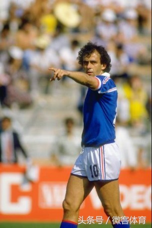 贝利马拉多纳大罗谁是公认球王,贝利马拉多纳谁是球王