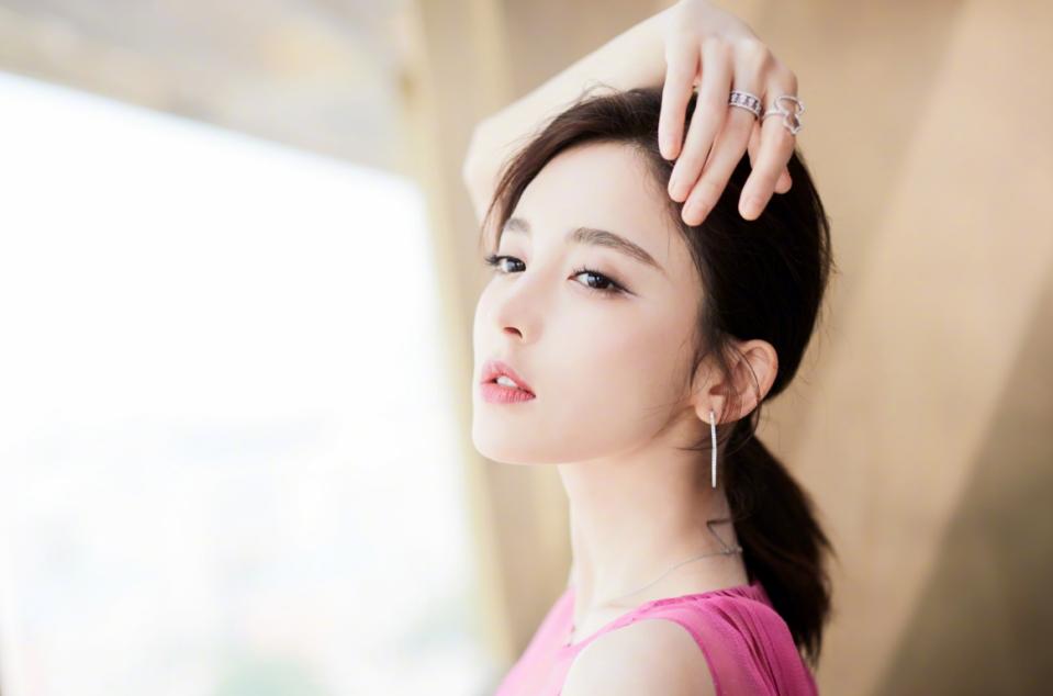 全国最美100张面孔迪丽热巴第一,2021全球最美面孔前十迪丽热巴