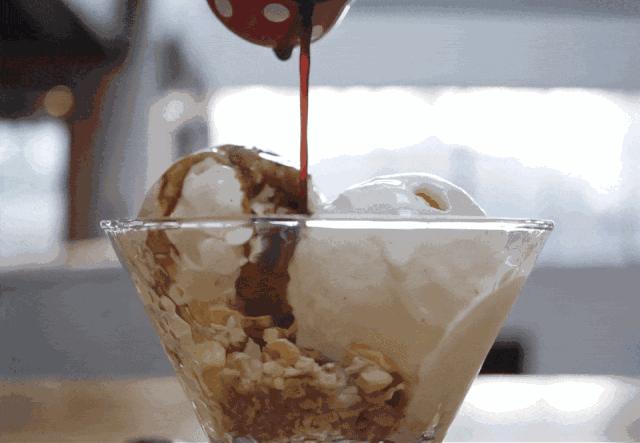 冰淇淋是冰的吃了没有热量 (冰淇淋没有热量因为它是冷的奶茶)