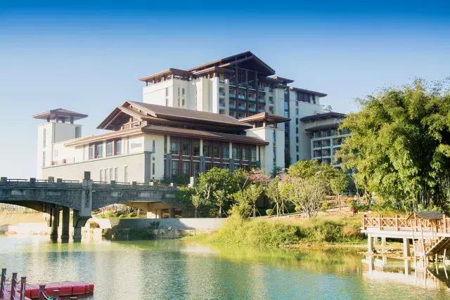 惠州酒店房间门口就是泳池,惠州有室内游泳池的酒店