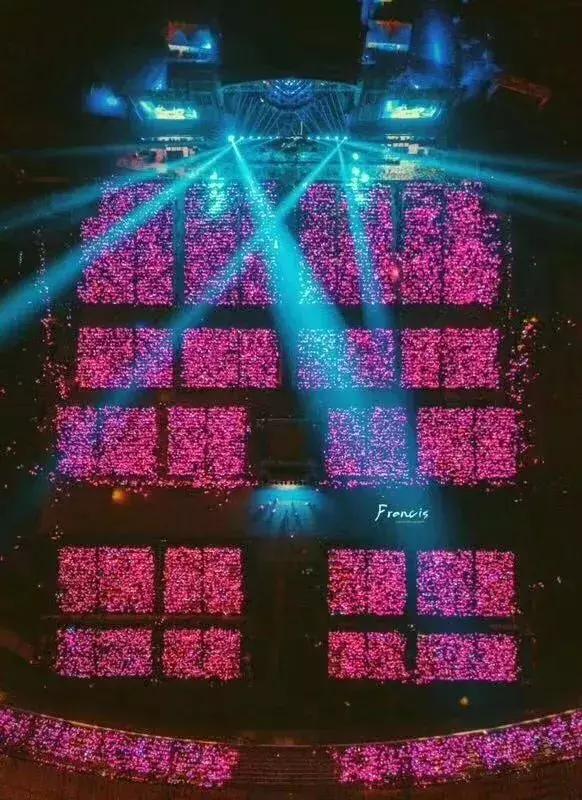 薛之谦在上海参加张学友演唱会,张学友薛之谦清唱