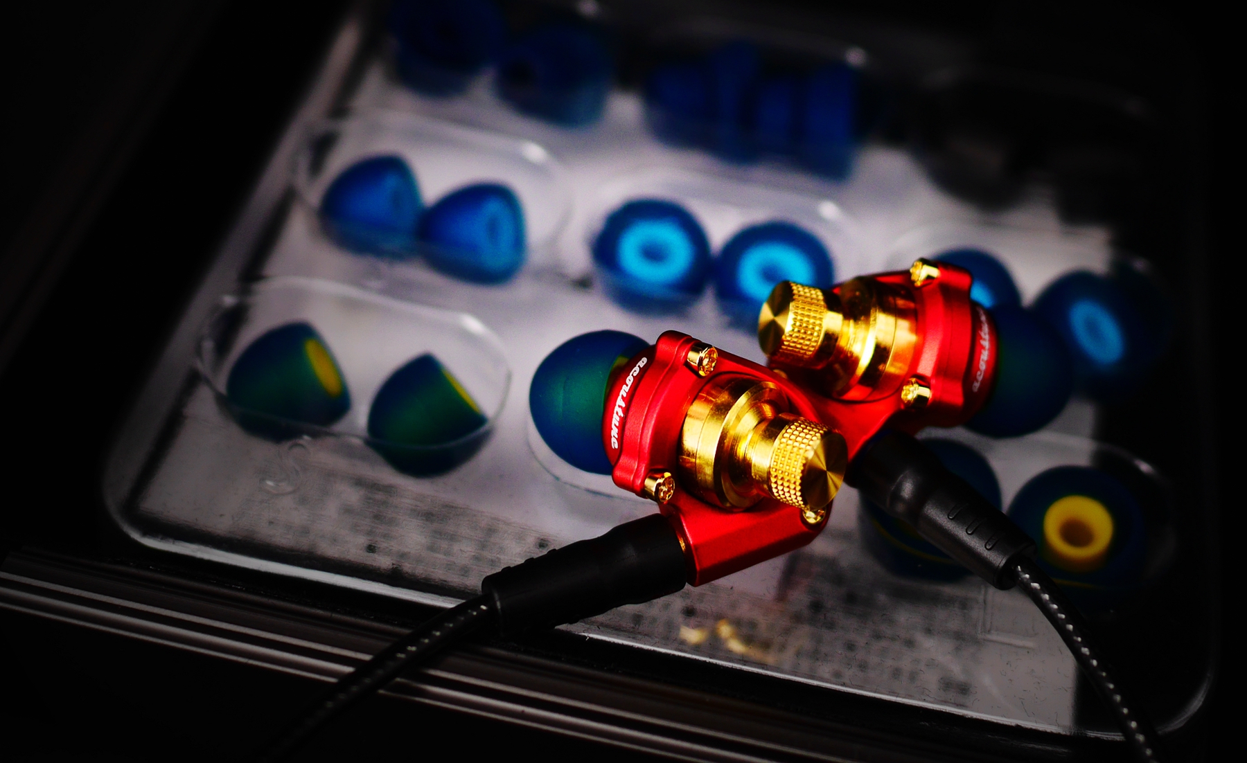 钢铁侠轰炸机——AcoustuneHS1551CU林氏评测