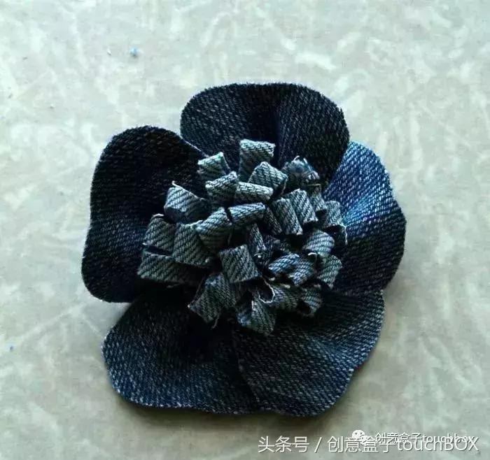 牛仔裤太大怎么办改造小妙招,旧牛仔裤别丢了改造一下好实用