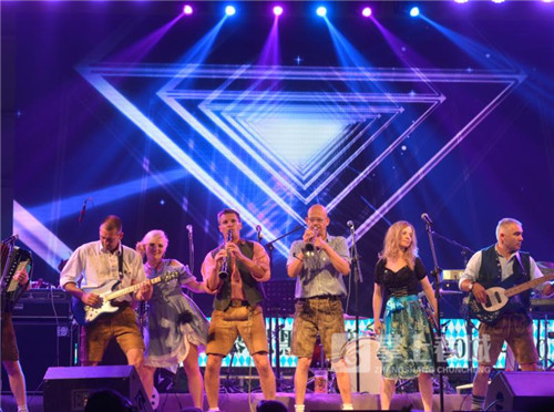 慕尼黑啤酒节狂欢视频,北京慕尼黑啤酒节2018