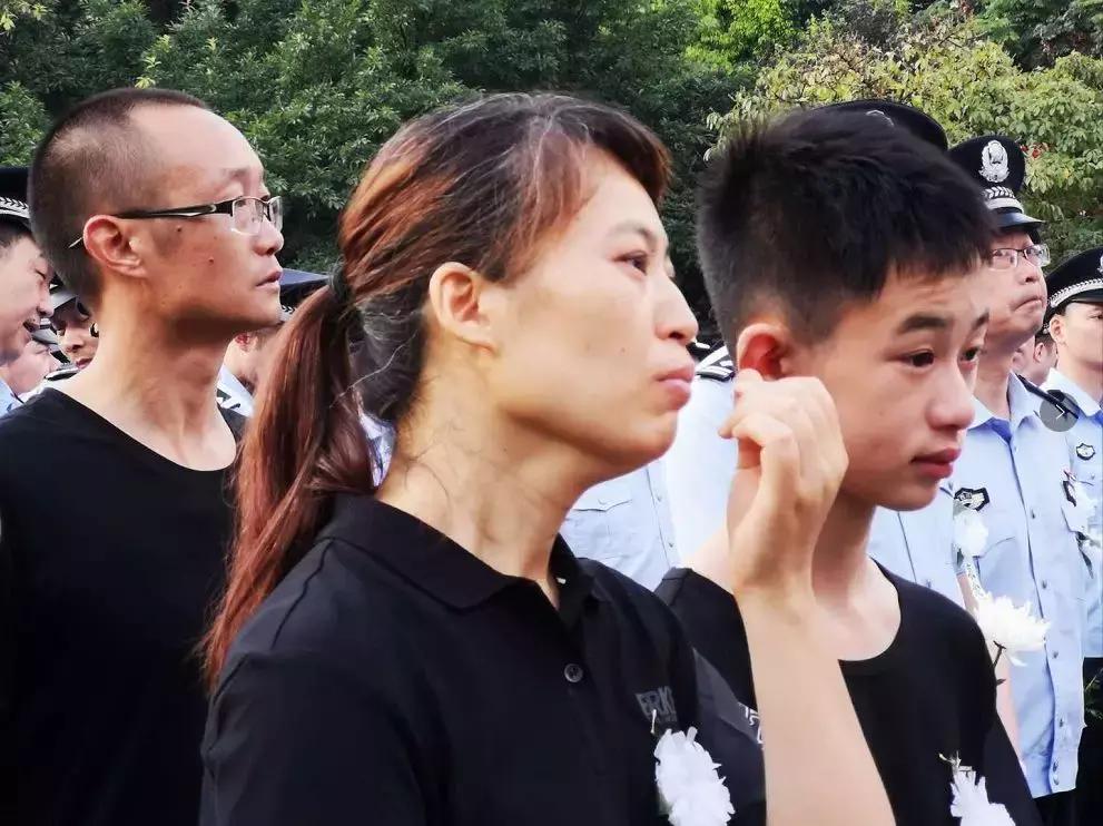 四川仁寿犯罪嫌疑人,最新新闻四川仁寿县杀人犯