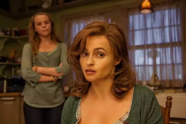 爱丽丝梦游仙境红皇后电影完整版,爱丽丝梦游仙境的电影总结