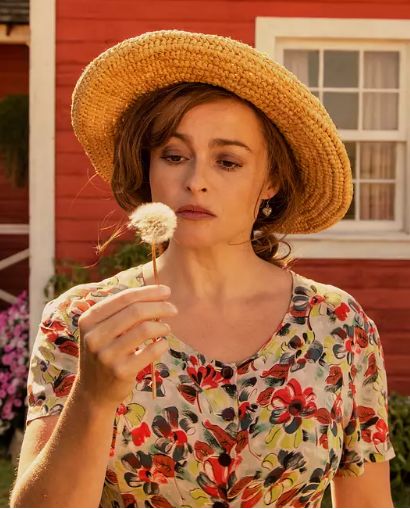 爱丽丝梦游仙境红皇后电影完整版,爱丽丝梦游仙境的电影总结