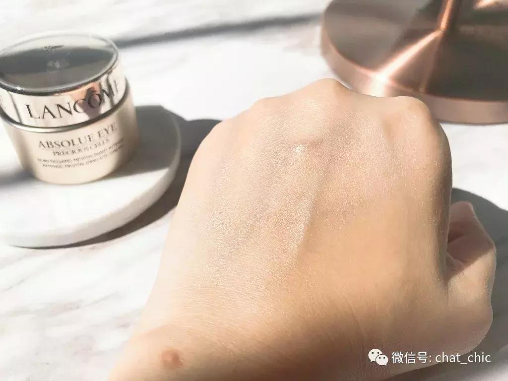 出现第一条鱼尾纹该怎么预防,鱼尾纹是怎么来的