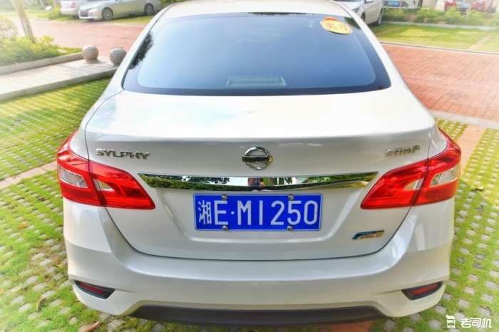 5万块日产天籁值得买吗,适合年轻人的第一辆车10万