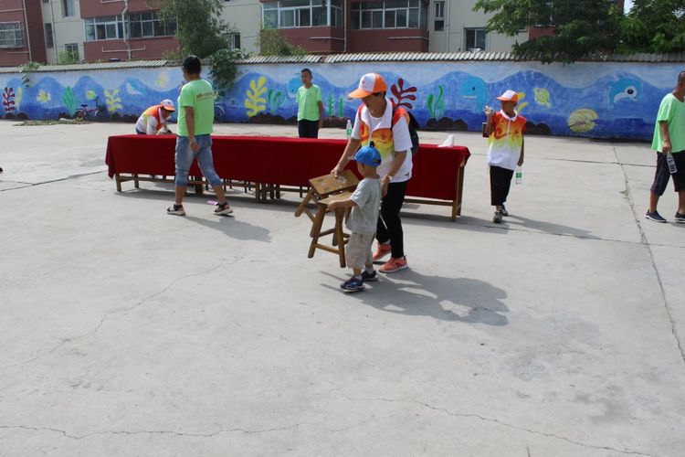 关爱聋哑伴智力障碍儿童,关爱残疾孩子