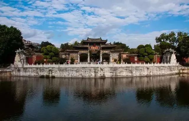 为什么这么多人喜爱大理,建水和建水古城