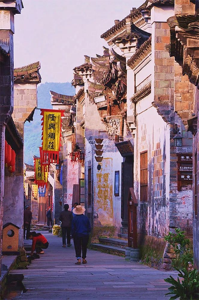 金庸笔下最美的十大旅游景点,金庸笔下的绝美风景