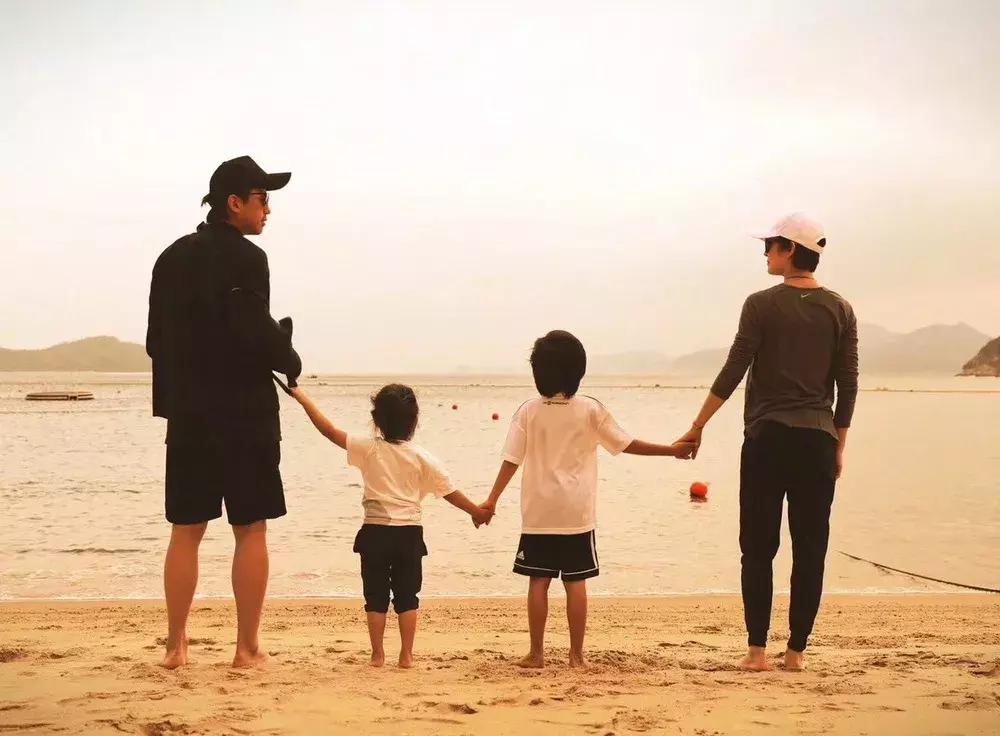 这姑娘做了全世界女人的公主梦，却没有嫁给王子！