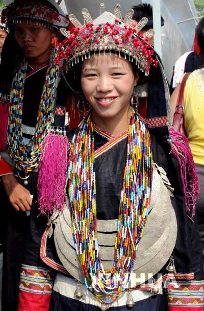 56个少数民族服饰视频,56个少数民族服装简介