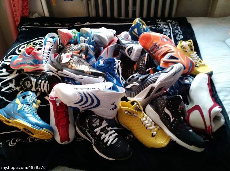 “鞋子不好买了，连FAKE水平也更高了”｜李宁的老鞋迷们