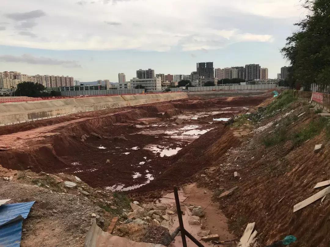 深圳卖不出去的老破二手房,深圳奇怪的房子