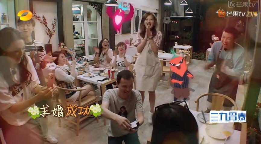 自己在家用手机拍情侣婚纱照,在家如何用手机拍情侣婚纱照