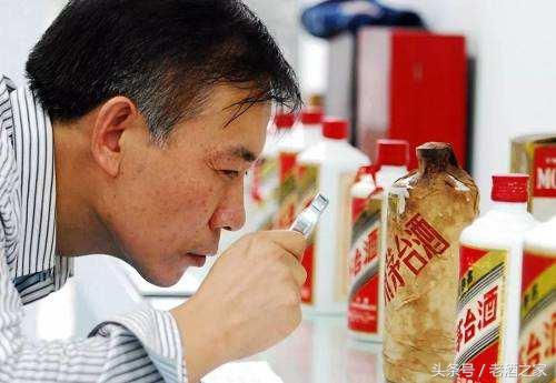 酒桌上的茅台倒不出来怎么办,酒桌上不喝酒怎么避免尴尬